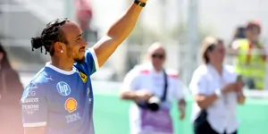 Foto zur News: Ferrari-Teamchef überzeugt: Hamilton fährt 2025 noch auf das Podium