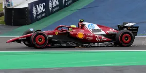 Foto zur News: Lewis Hamilton: Lebe jetzt schon eine ganze Weile in einem