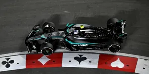 Foto zur News: Trotz Technik-Drama aufs Podium: Mercedes in Vegas mit Glück