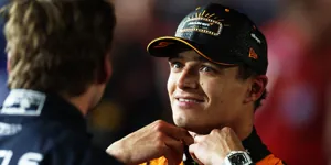 Foto zur News: Marko lacht über McLaren-Funk: War der "lustigste Moment" des Rennens