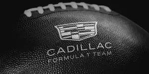 Foto zur News: Cadillac präsentiert Formel-1-Lackierung für Debütsaison beim Super Bowl 2026