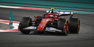 Foto zur News: Lewis Hamilton nach Saisonfinale gebrochen: "Will mit niemandem reden"