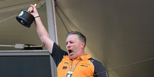 Foto zur News: Zak Brown: "Gab keinen Spielraum für Fehler"