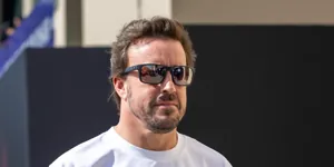 Foto zur News: Fernando Alonso zeigt Stil: Ausfahrt im ultra-seltenen Mercedes-Hypercar