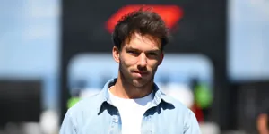 Foto zur News: Formel 1 meets Fashion: Pierre Gasly plant Karriere in der Modebranche
