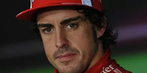 Foto zur News: Alonso: "Vettel fährt fantastisch"
