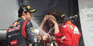 Foto zur News: Ganz trocken: Webber gewinnt vor Alonso