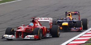 Foto zur News: Illegale Höhenverstellung? Ferrari kontert Red Bull