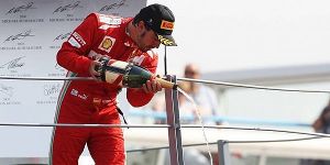 Foto zur News: Ferrari: Mit dem Telefon auf das Monza-Podium