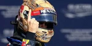 Foto zur News: Eine Hand am WM-Pokal: Vettel in Austin auf Pole