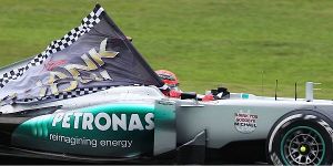 Foto zur News: Mercedes: Schumacher verabschiedet sich mit Punkten