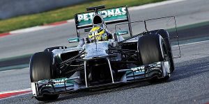 Foto zur News: Mercedes tritt trotz Bestzeit auf die Bremse