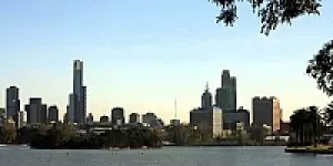 Foto zur News: Melbourne: Im Park dröhnen endlich wieder die Motoren