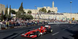 Foto zur News: Ferrari und Marussia fahren vor 60.000 Fans in Jerusalem