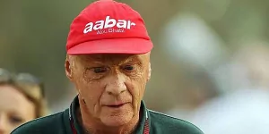 Foto zur News: Lauda: "Kein Nummer-eins-Fahrer bei Mercedes"