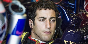 Foto zur News: Red Bull winkt mit Zaunpfahl: Ricciardo testet