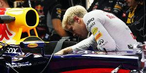 Foto zur News: Red Bull: Vettel durch Reifenschaden gestoppt