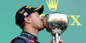Foto zur News: Suzuka: Vettel gewinnt, WM-Entscheidung vertagt
