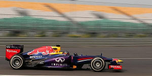 Foto zur News: Verkürztes Smog-Training in Indien: Vettel, what else?