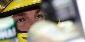 Foto zur News: Mercedes süßsauer: Glückskeks Rosberg, Hamilton im Pech