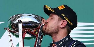 Foto zur News: Siegen ist niemals Routine: Vettel trotz Dominanz emotional
