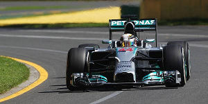 Foto zur News: Mercedes dominiert Trainingsauftakt in Melbourne