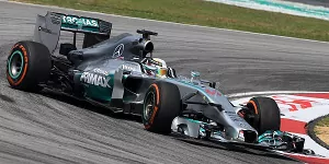 Foto zur News: Erstes Training in Sepang: Mercedes wieder voran