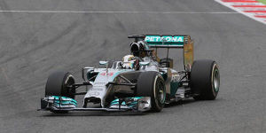 Foto zur News: Mercedes: &quot;Megafon-Auspuff&quot; bringt auch Leistung