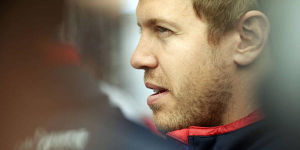 Foto zur News: Vettel kratzt und beißt: WM-Titel bleibt das Ziel