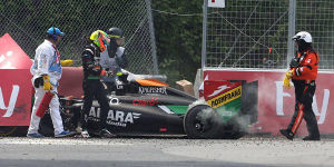 Foto zur News: Massa #AND# Perez nach dem Crash: Beide wohlauf, einer