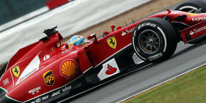 Foto zur News: Alonso: Ferrari nicht nur auf der Strecke zu langsam