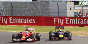 Foto zur News: Horner über Vettel-Alonso-Duell: Strafen wären nicht fair