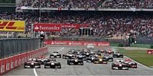 Foto zur News: Formel-1-Live-Ticker: Tag 23.440 - Die Weltmeister landen