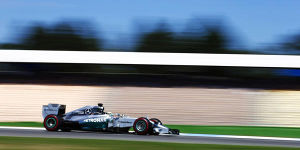 Foto zur News: Weiter an der Spitze: Mercedes bleibt cool