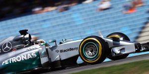 Foto zur News: Getriebewechsel: Hamilton fünf Startplätze nach hinten
