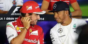 Foto zur News: Krieg der Sterne 2? Alonso hatte &quot;kein Problem&quot; mit Hamilton