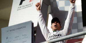 Foto zur News: Hamiltons fünfter Streich lässt Rosbergs Haupt sinken