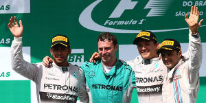 Foto zur News: Druck standgehalten: Rosberg schlägt Hamilton in Brasilien