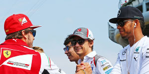 Foto zur News: Formel-1-Live-Ticker: Nicole flirtet mit Alonso - Es ist der