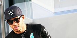 Foto zur News: Neuer Vertrag für Lewis Hamilton: Woran hakt es?