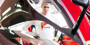 Foto zur News: Formel-1-Live-Ticker: Vettel testet Ferrari FXX K