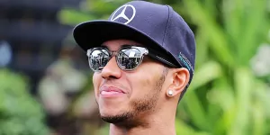 Foto zur News: Vertrag für Lewis Hamilton: Nur Mercedes sitzt am Tisch