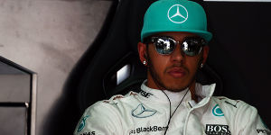 Foto zur News: In Sachen Vertragspoker: Jenson Button warnt Lewis Hamilton