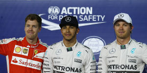 Foto zur News: Formel-1-Qualifying Bahrain 2015: Hamilton vor Vettel