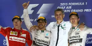 Foto zur News: Grand Prix Bahrain 2015: Lewis Hamiltons dritter Streich