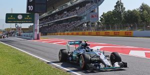 Foto zur News: Formel 1 Barcelona 2015: Mercedes dominiert erstes Training