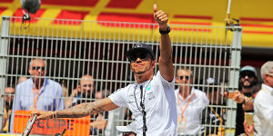Foto zur News: Formel-1-Live-Ticker: Mercedes #AND# McLaren zanken um Lewis