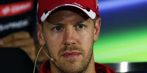 Foto zur News: Vettel rechnet nicht mit Sieg: &quot;Mercedes müsste straucheln&quot;
