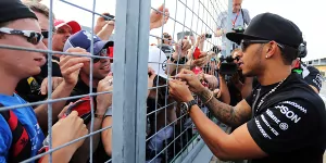 Foto zur News: Lewis Hamilton: Wie Superman um den Globus