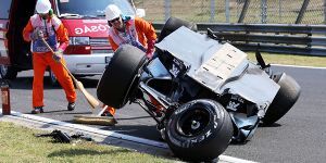 Foto zur News: Nach Perez-Überschlag: Force India zieht Autos zurück